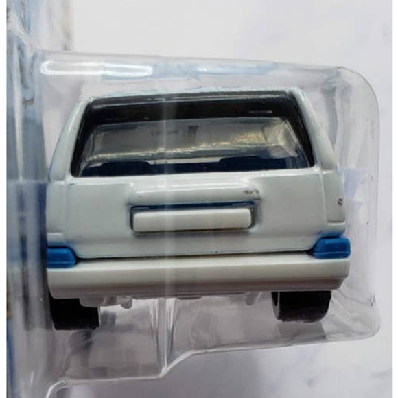 Hot Wheels 2020 HW Race Day 2/10 White Volvo 850 Estate With Black 10sp Wheels - Picture 5 of 8